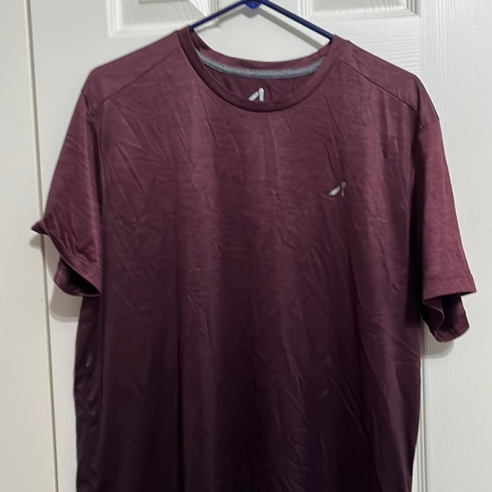 Quick dry athletic shirt